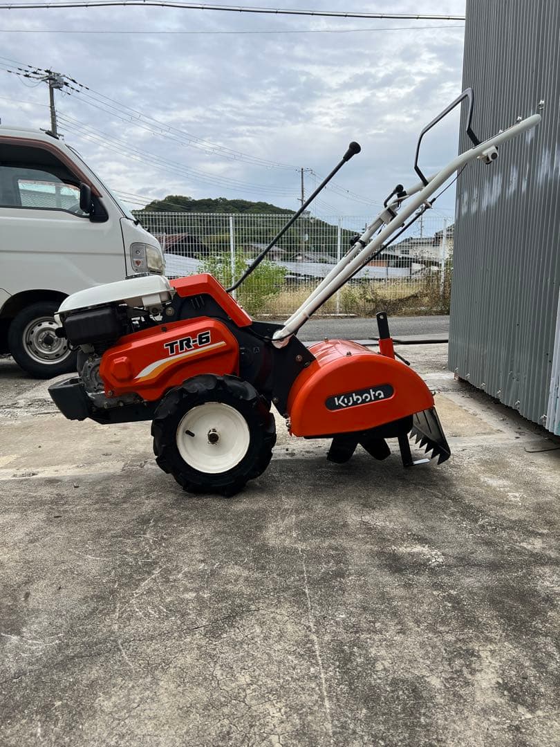耕耘機　クボタTR-6 ( ガソリンエンジン)