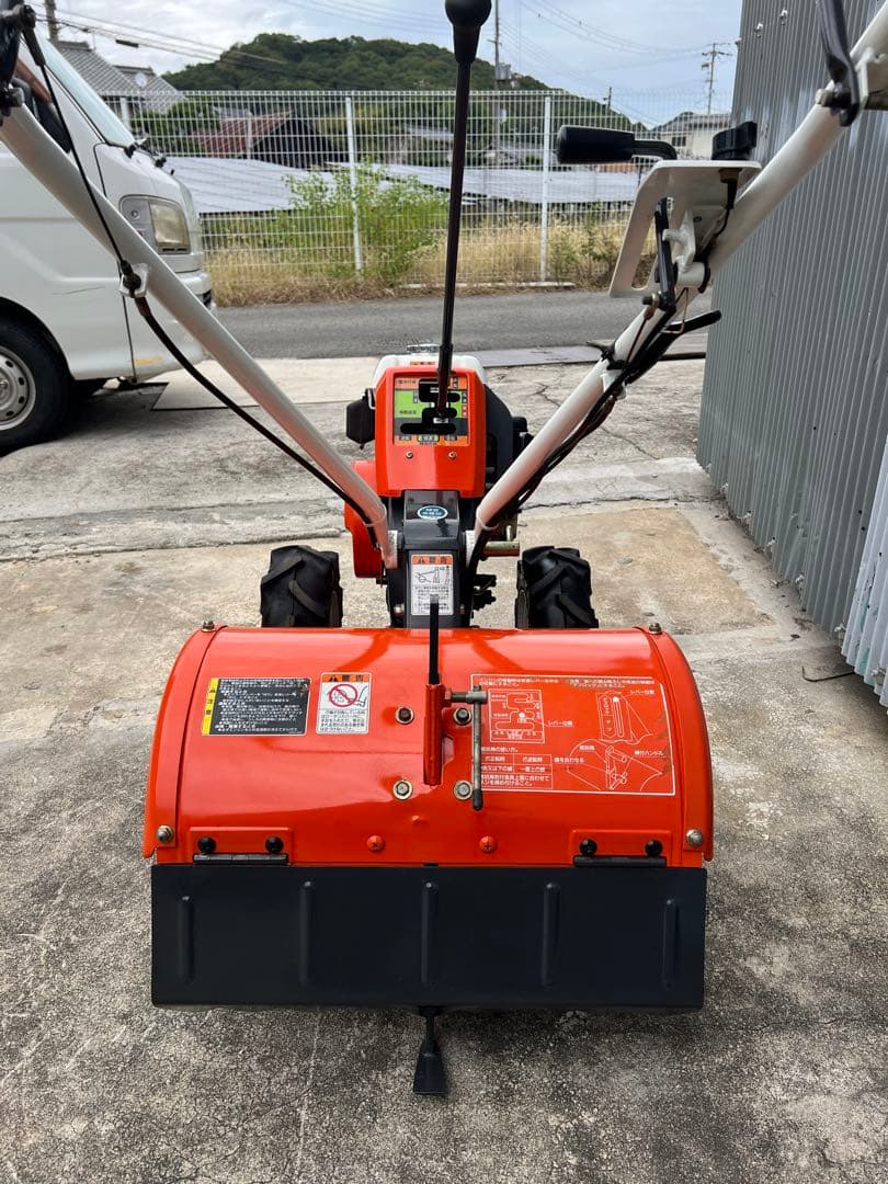 耕耘機　クボタTR-6 ( ガソリンエンジン)