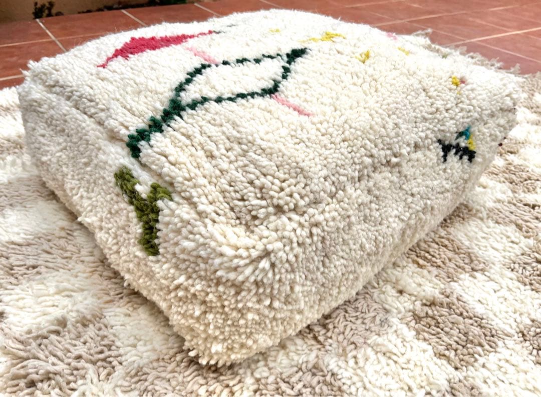 モロッコ　プフ　pouf アジラル　オットマン クッション　ラグ　130