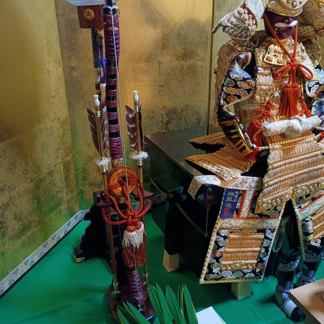 鎧司　上原玉鳳作　五月人形 金色の屏風と提灯その他小物付き　民泊施設に最適