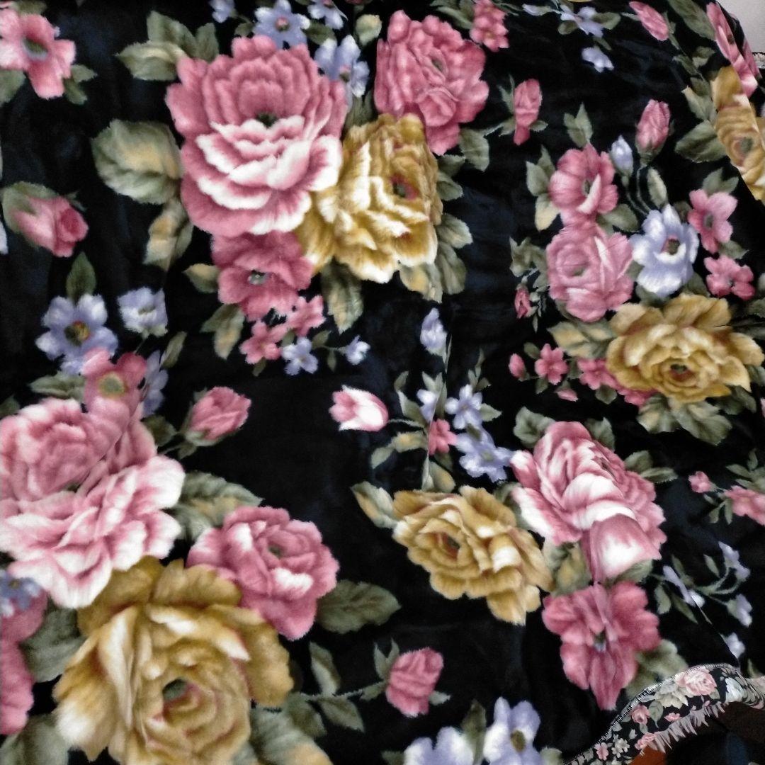 新品未使用 LA MORENE ADVANCE フラワーパターン毛布