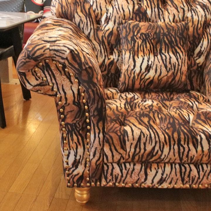 一人掛けソファ 虎柄 ファブリックチェア 個性派インテリア 143-137