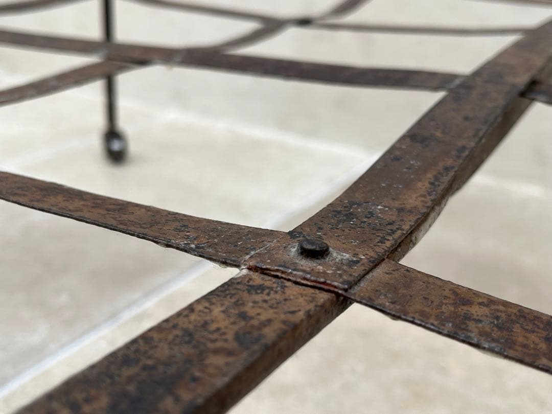 アンティーク　アイアン　ベッドフレーム