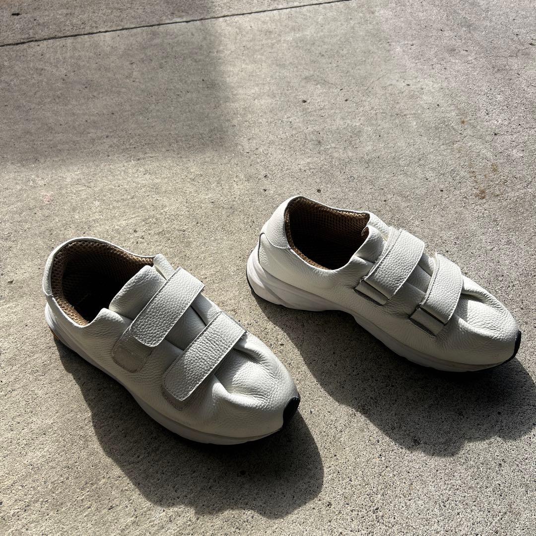 牛革カジュアルホワイトスニーカー