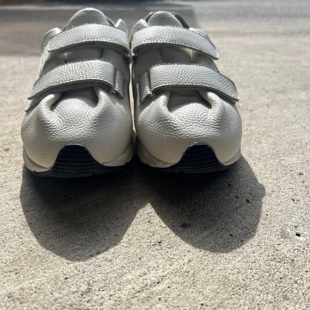 牛革カジュアルホワイトスニーカー