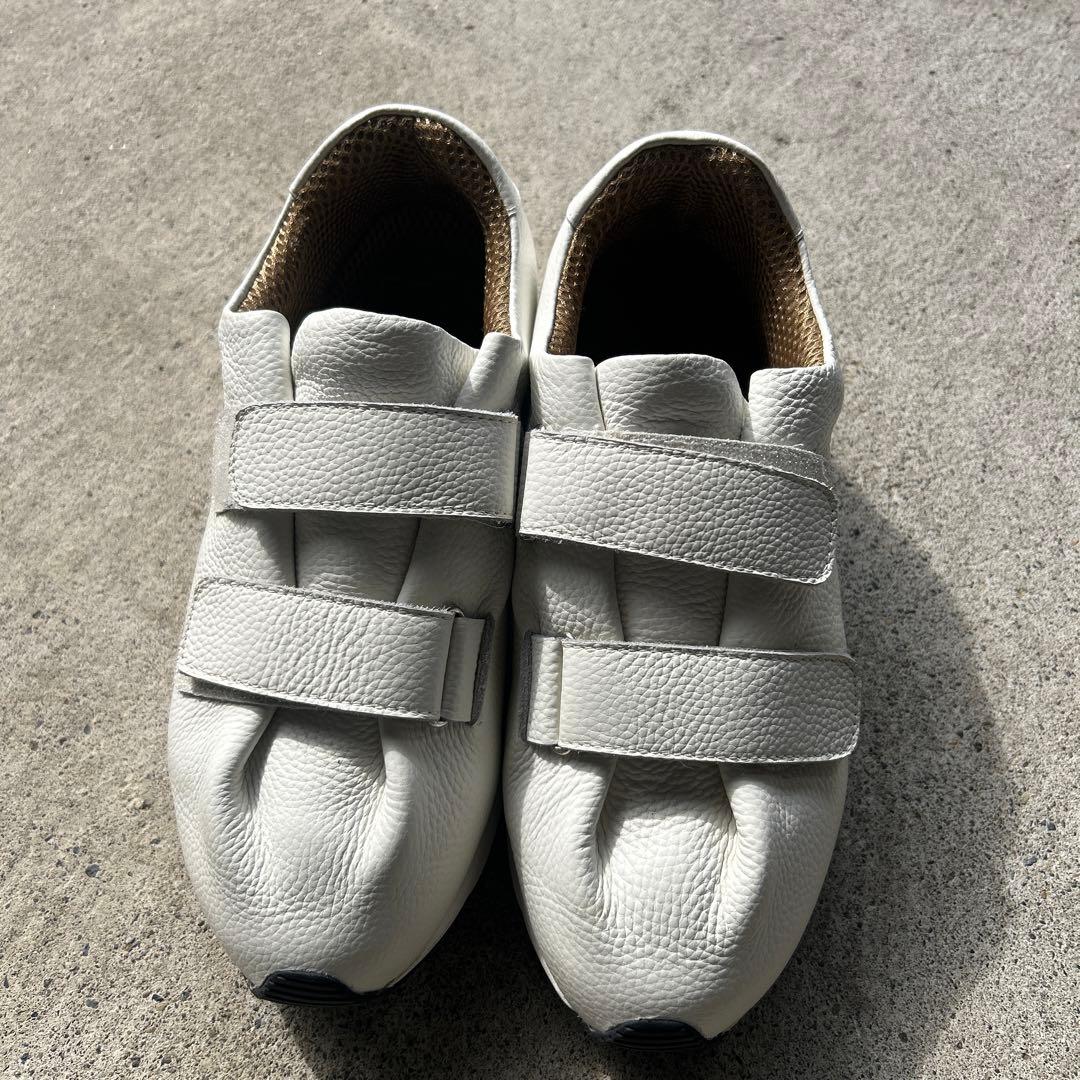 牛革カジュアルホワイトスニーカー