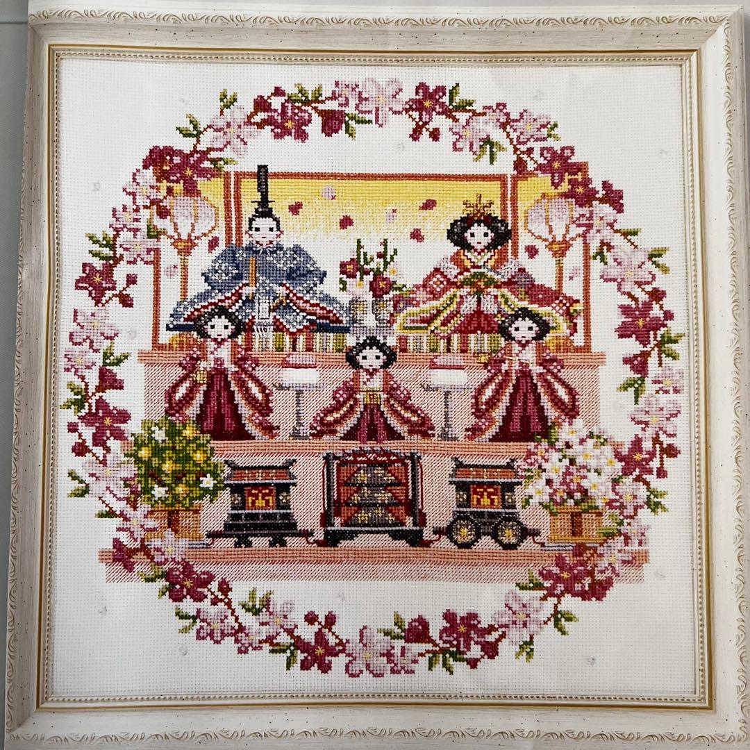 ホビーラホビーレ クロスステッチフレーム〈花桃リースのお雛様〉 図案