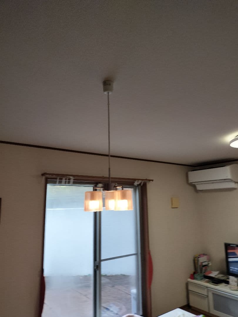 リブデザインシャンデリア