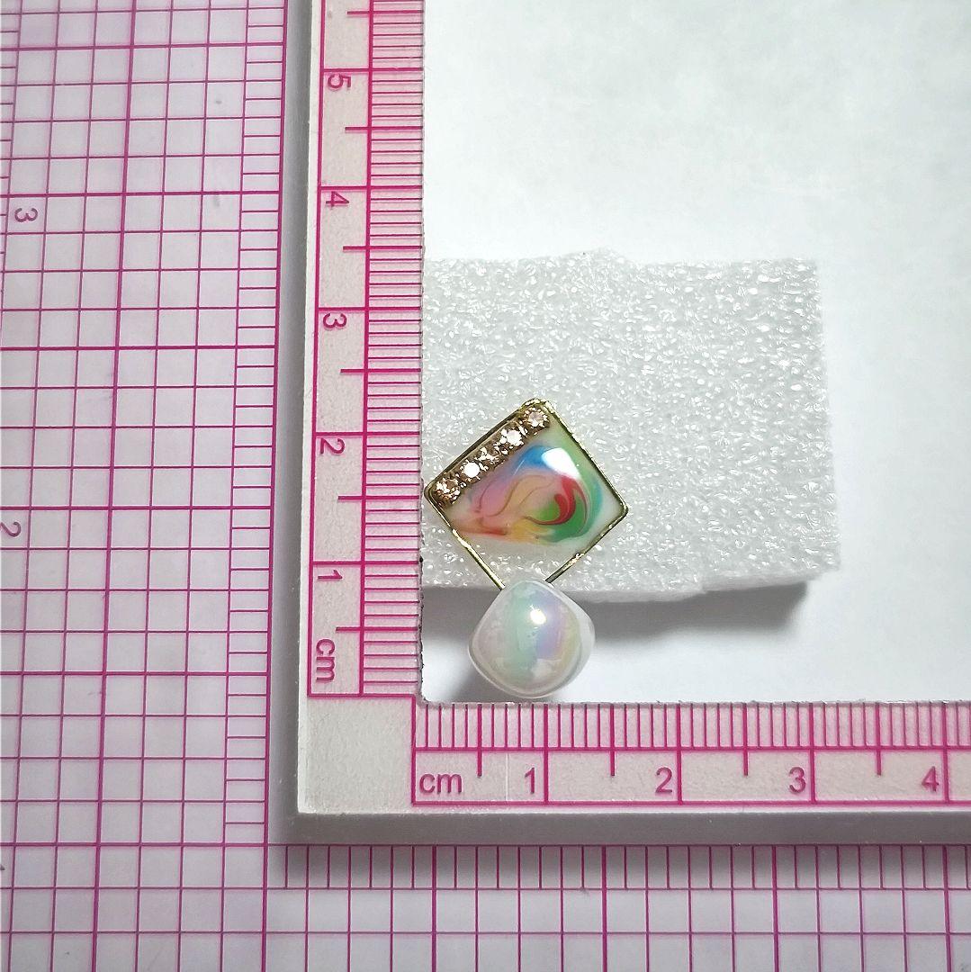 【1212】マーブルスクエアと鈴ビーズのピアス／イヤリング