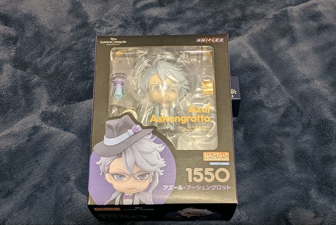 ツイステ〈アズール〉缶バッジ.カード類.ねんどろいどetcグッズセット