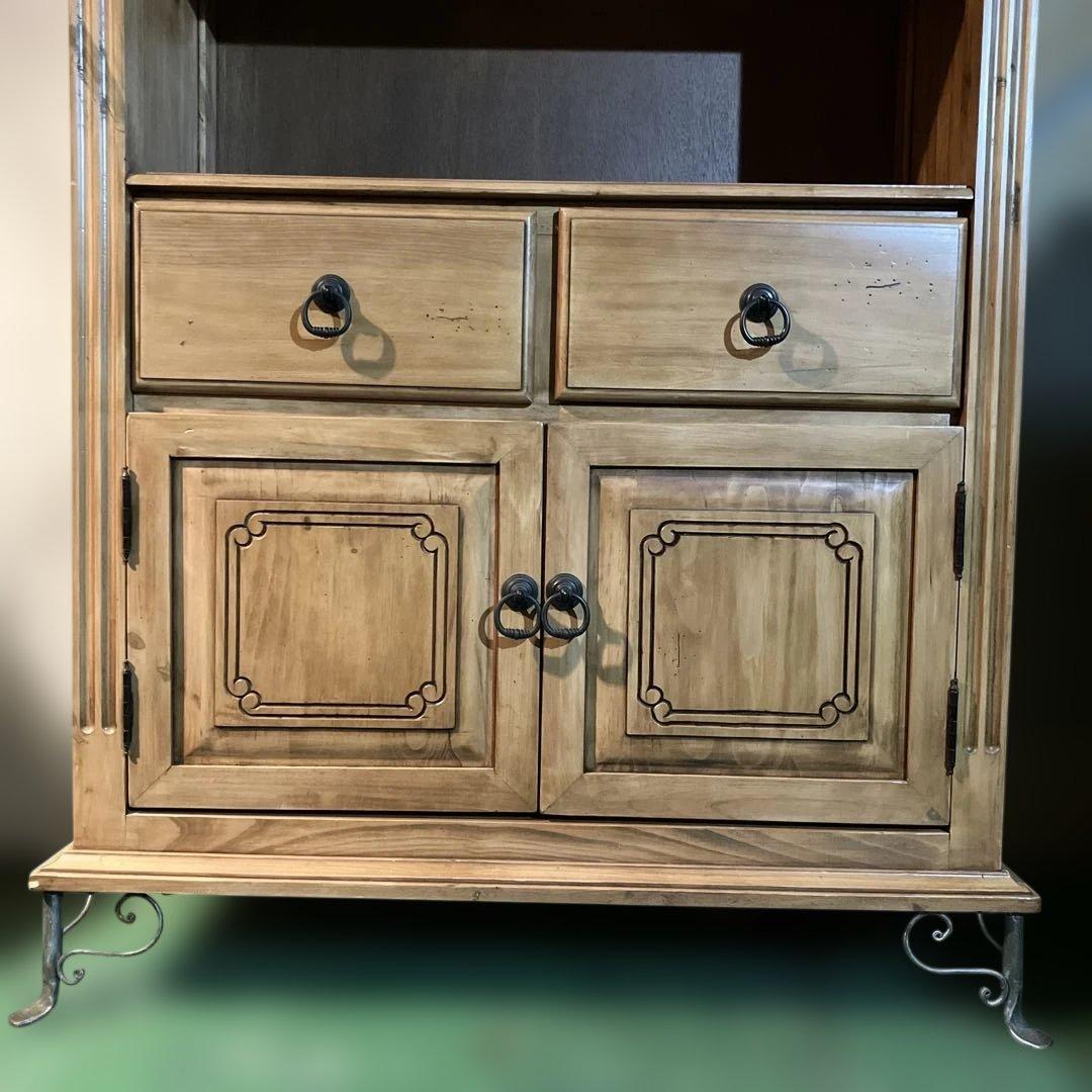 アンティーク調 フレンチシャビー 木製シェルフ カップボード