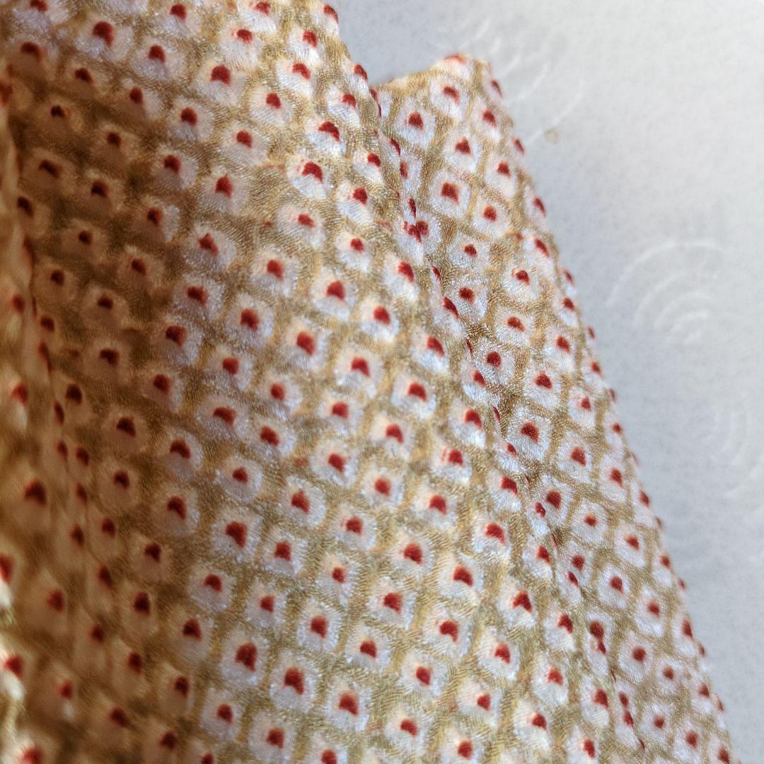 七五三３歳正絹総絞り手縫いの被布（ベージュ色）中綿無し