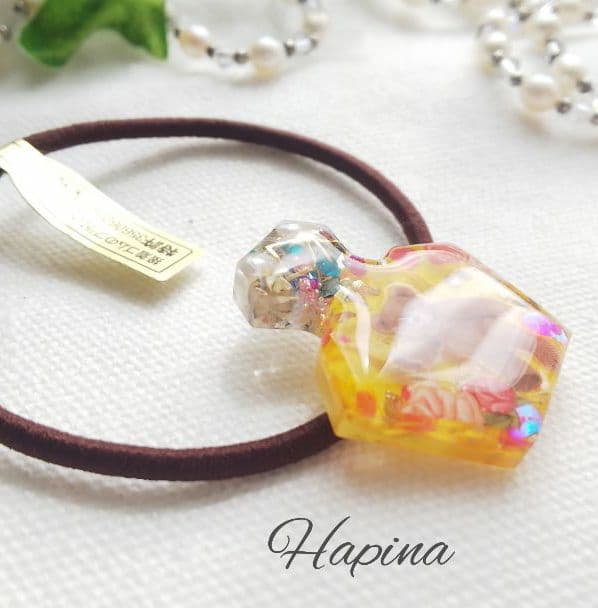 宝石テディベア③ 香水型レジンヘアゴム