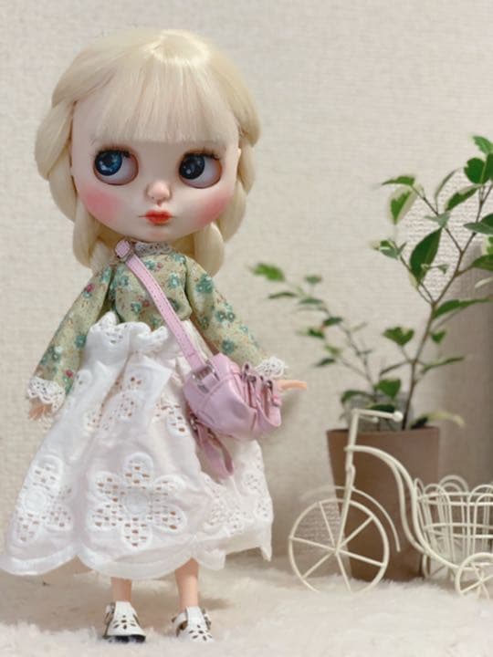 1012 カスタムアイシードール ホワイトブロンドストレート