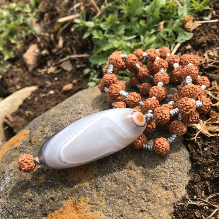 ゴビ石−856 ゴビ瑪瑙　眼石　『金瞳』パワースートン