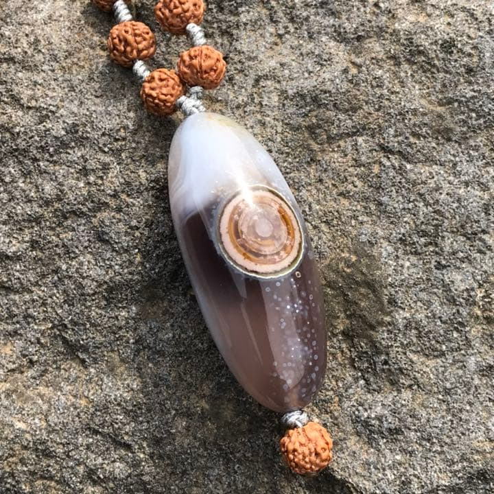 ゴビ石−856 ゴビ瑪瑙　眼石　『金瞳』パワースートン