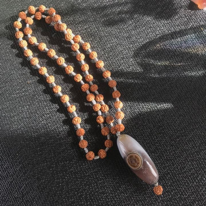 ゴビ石−856 ゴビ瑪瑙　眼石　『金瞳』パワースートン