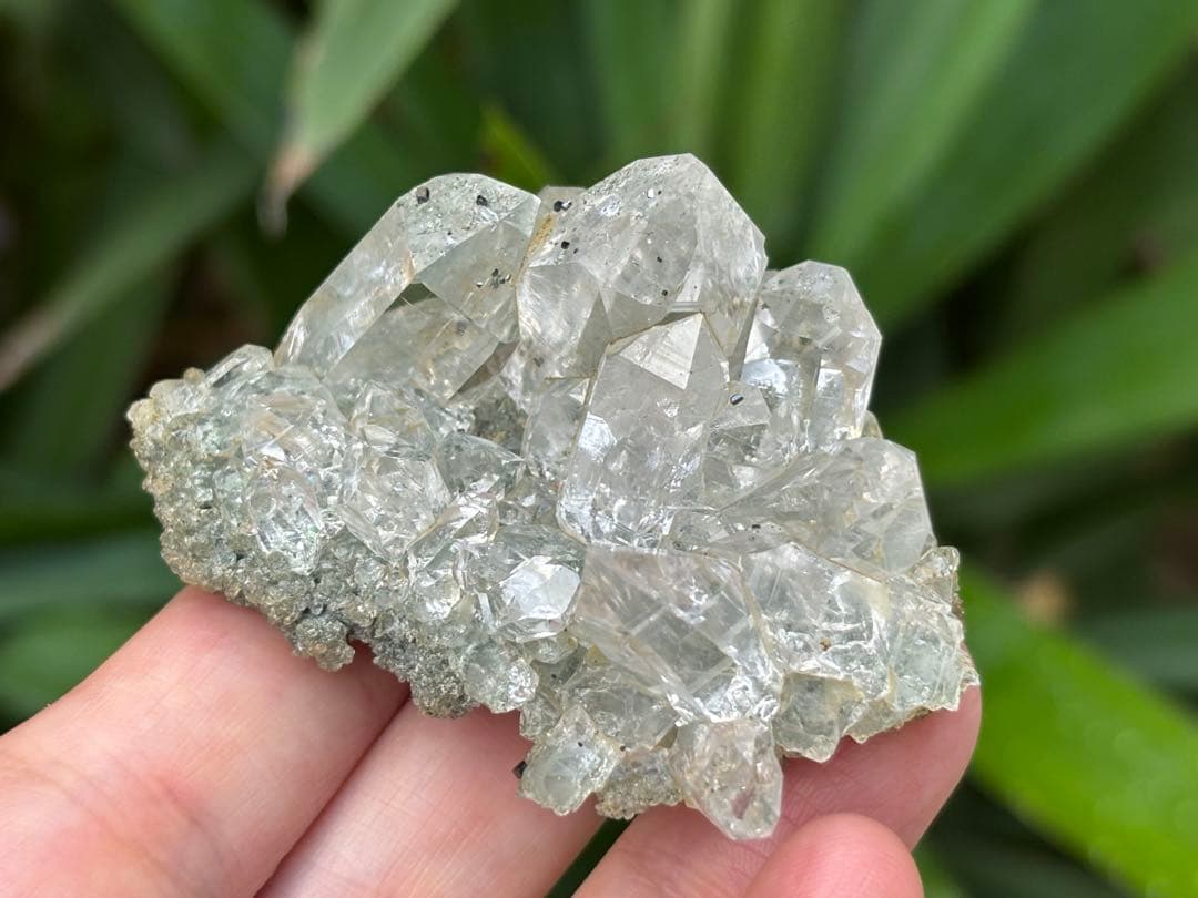 インド　マニハール水晶クラスター　クローライト　アテナース付き　73g ヒマラヤ