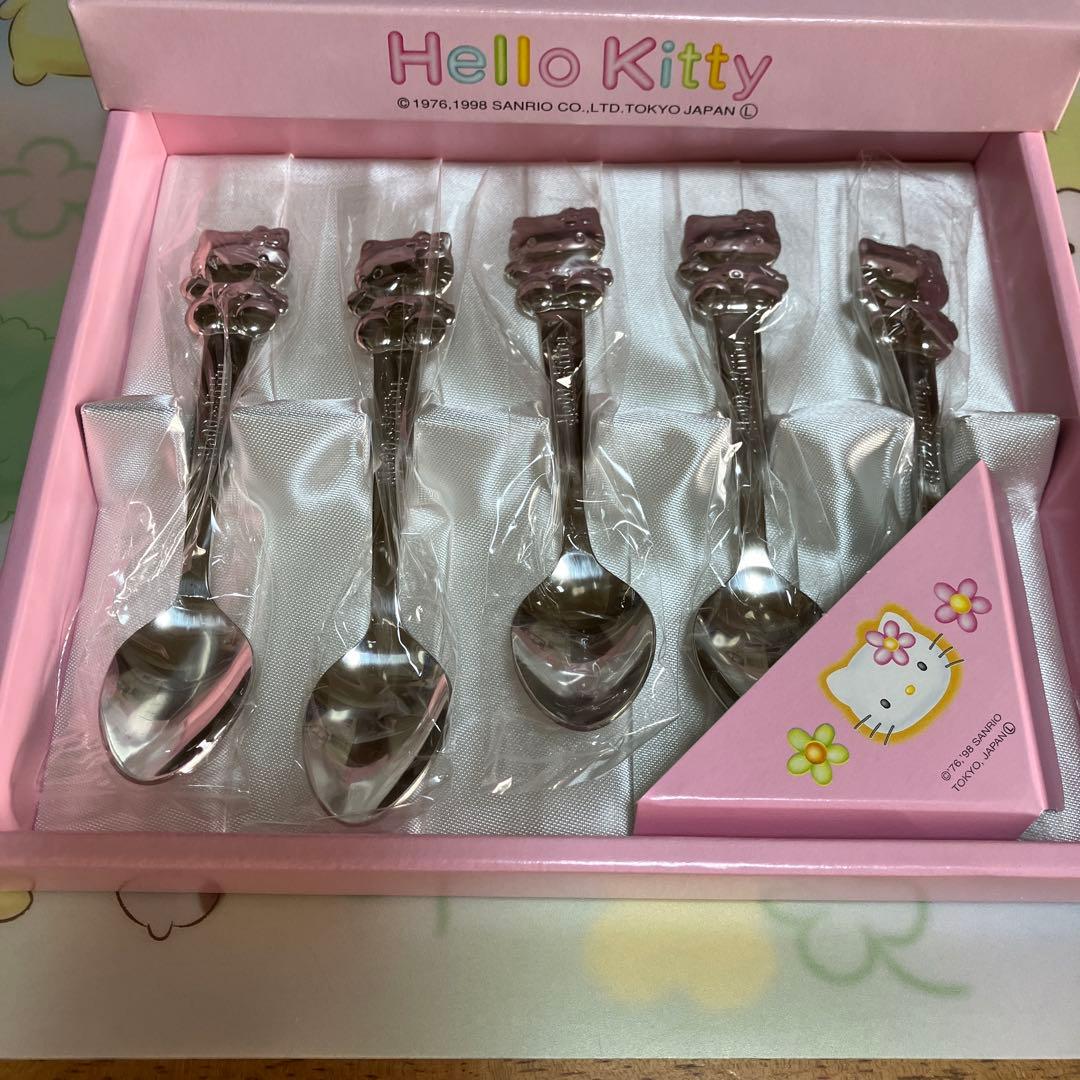 サンリオ　ハローキティ　スプーンセット　レトロ〜SA5
