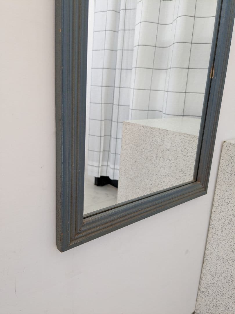 70-80s vintageのモダンなウォールミラー。