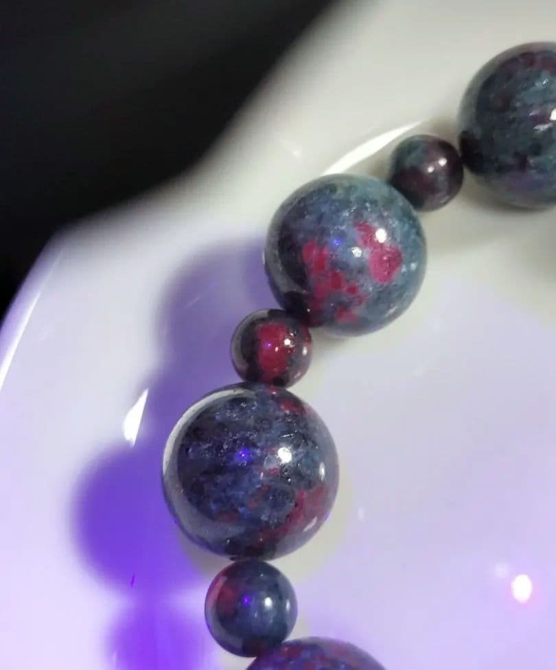 一点物｜情熱を行動へ変える覚醒石｜ルビーインカイヤナイト15.6mm×8mm