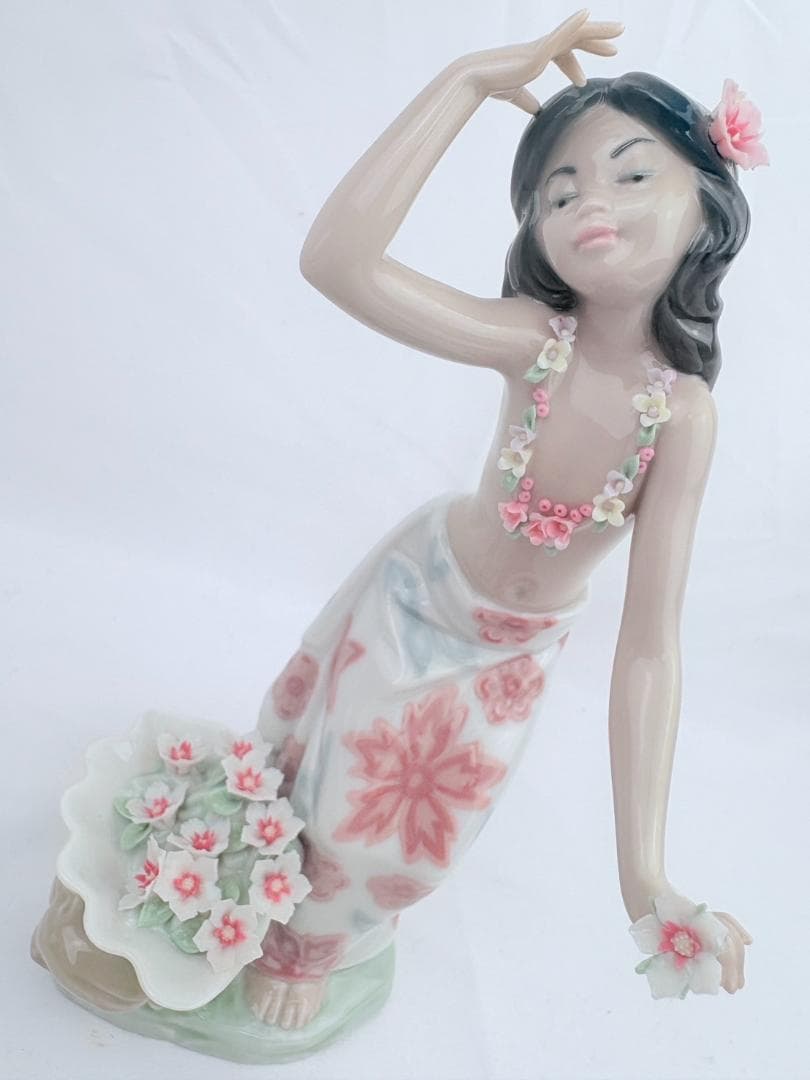 リヤドロ LLADRO 1478 アロハ 廃盤 希少 ハワイ限定　花　レイ　少女