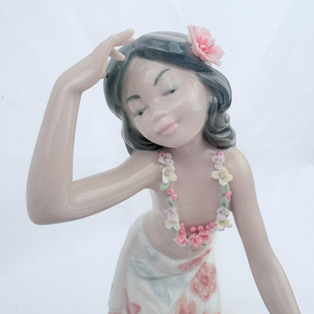 リヤドロ LLADRO 1478 アロハ 廃盤 希少 ハワイ限定　花　レイ　少女