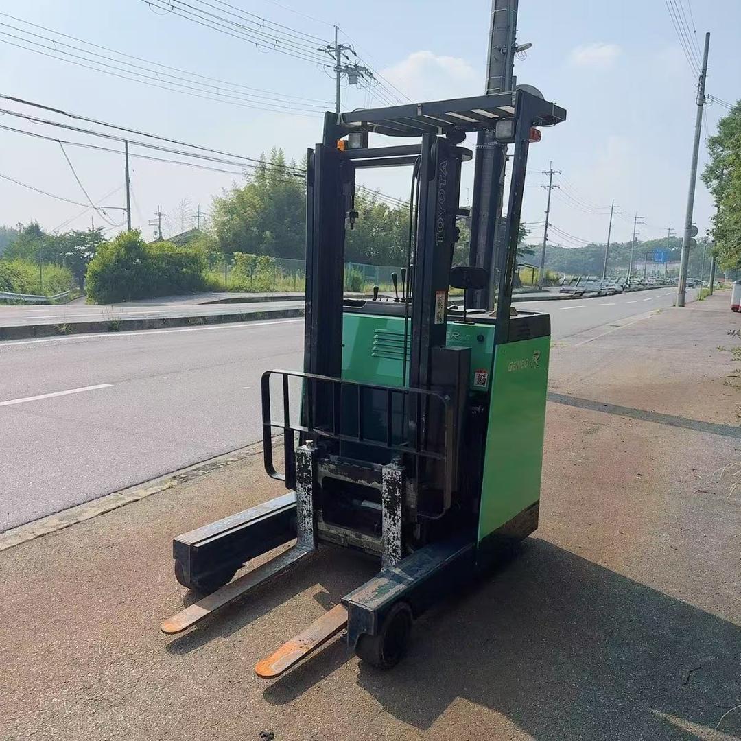 トヨタ電動フォークリフト7FBR15揚高4500MM15552H(A297)