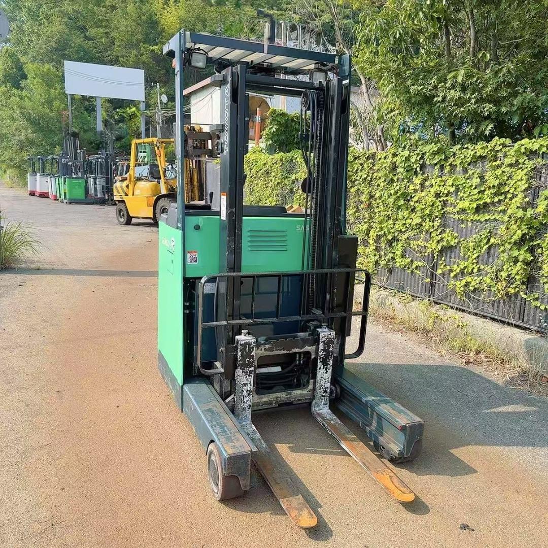 トヨタ電動フォークリフト7FBR15揚高4500MM15552H(A297)