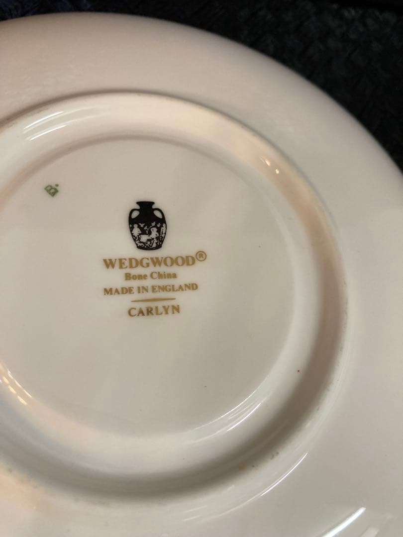 ウエッジウッド　黒壺　スープカップ 4個セット 白地 シルバーライン