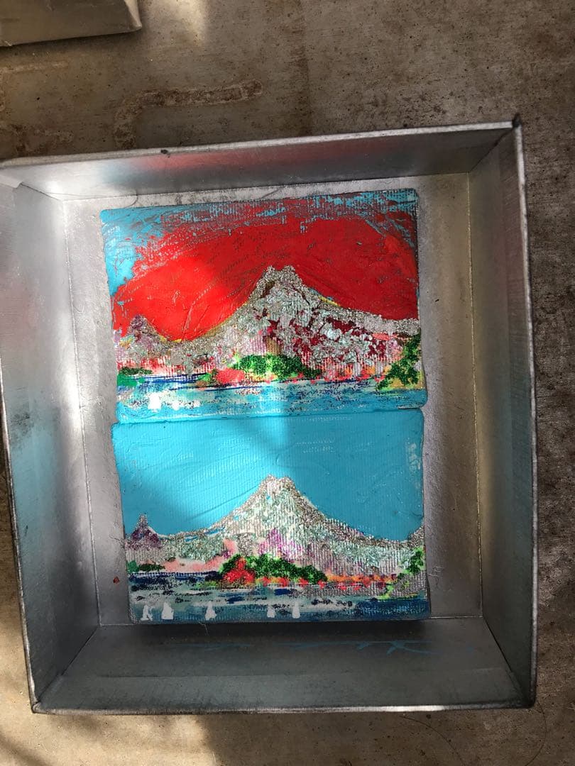 空飛ぶ前衛美術家の糸川裕志の富士山と江ノ島シリーズの小作品、箱絵です。