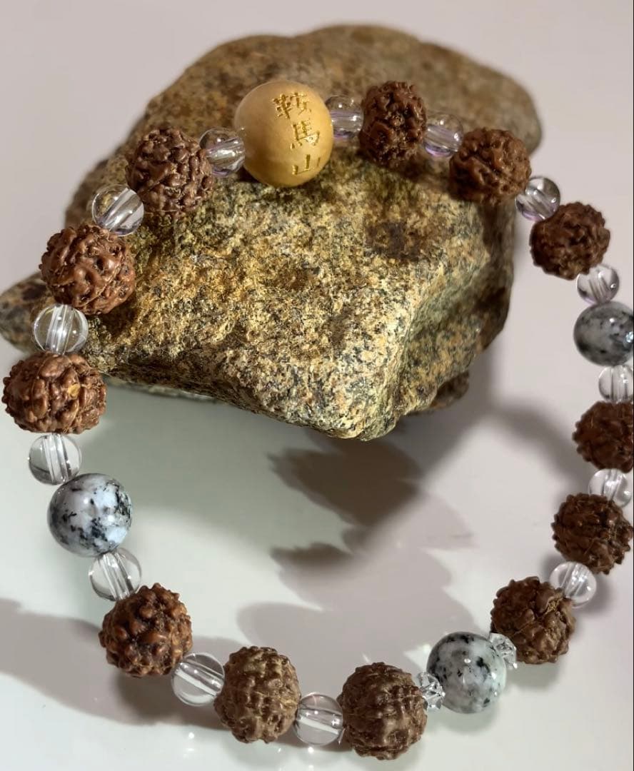 本鞍馬石　ルドラクシャ　鞍馬寺数珠　水晶　ブレスレット　ゼロ磁場エネルギー❣️