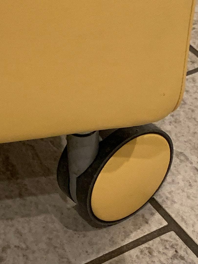 Poltrona Frau/ポルトローナフラウ■総革DAISY/デイジー■2人掛