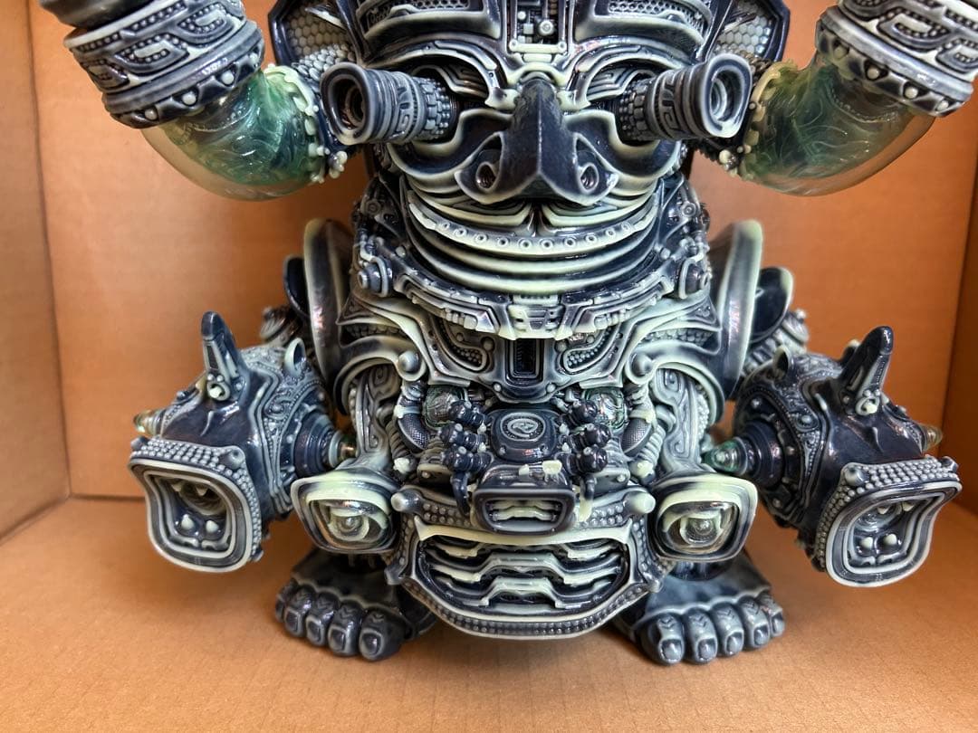 7/9まで限定値下げ BODA スリースターズエンペラー 墓場の画廊 ソフビ