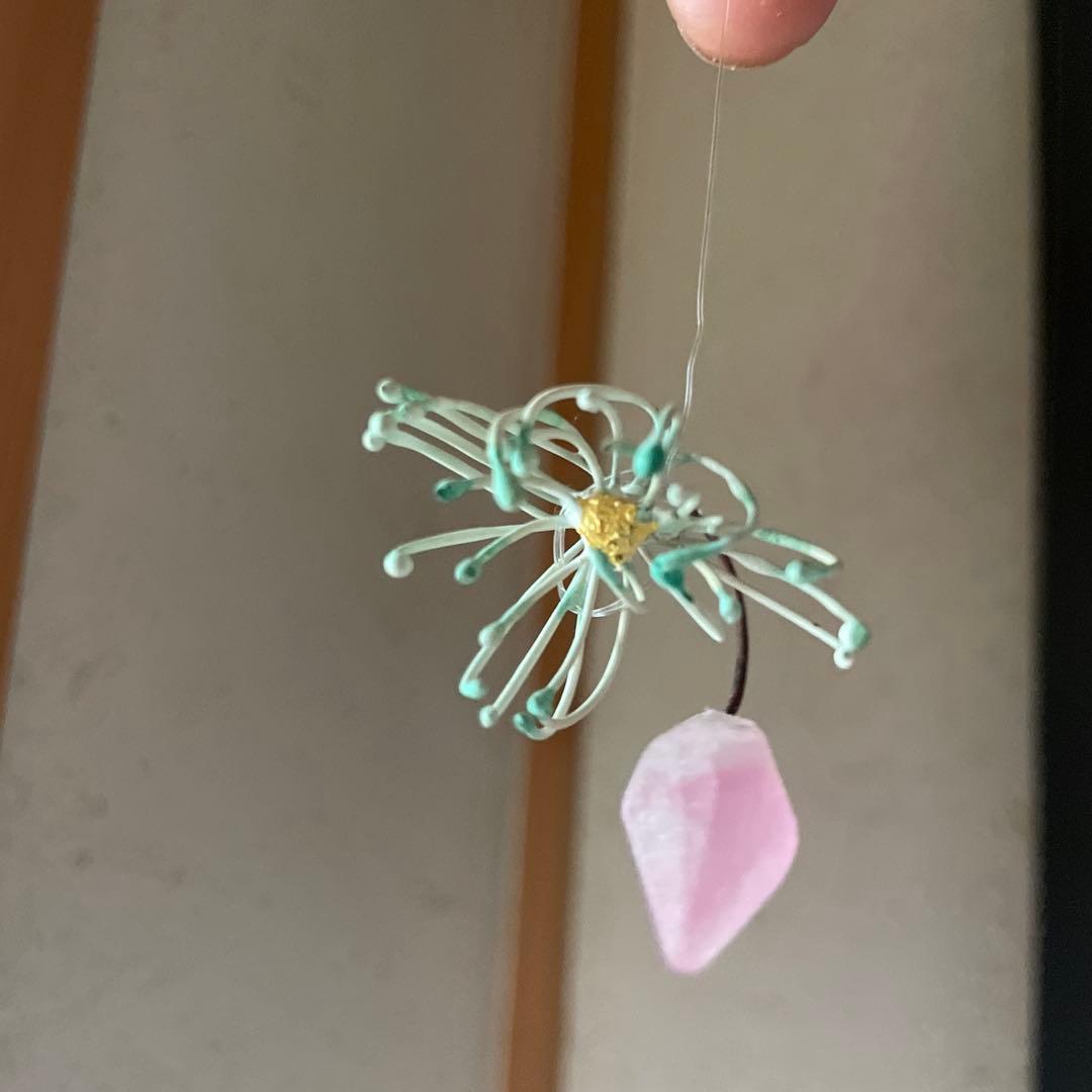 ガラス工芸　ガラス作家　安達知江　さん　たんぽぽの綿毛　タンポポ