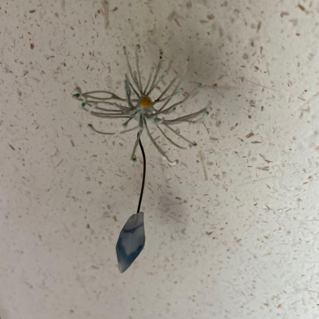 ガラス工芸　ガラス作家　安達知江　さん　たんぽぽの綿毛　タンポポ