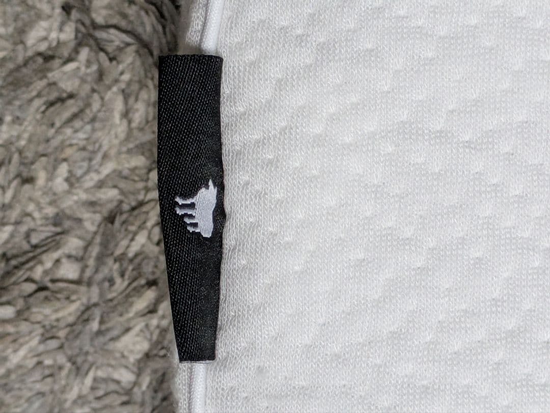 【美品】ヒツジのいらない枕 至極 カバー付き