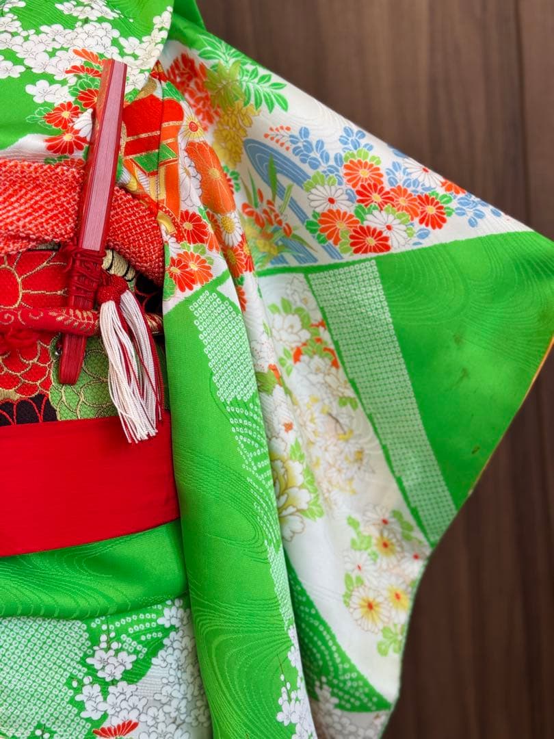 七五三に★レトロな黄緑色に御所車　疋田模様　七歳着物フルセット