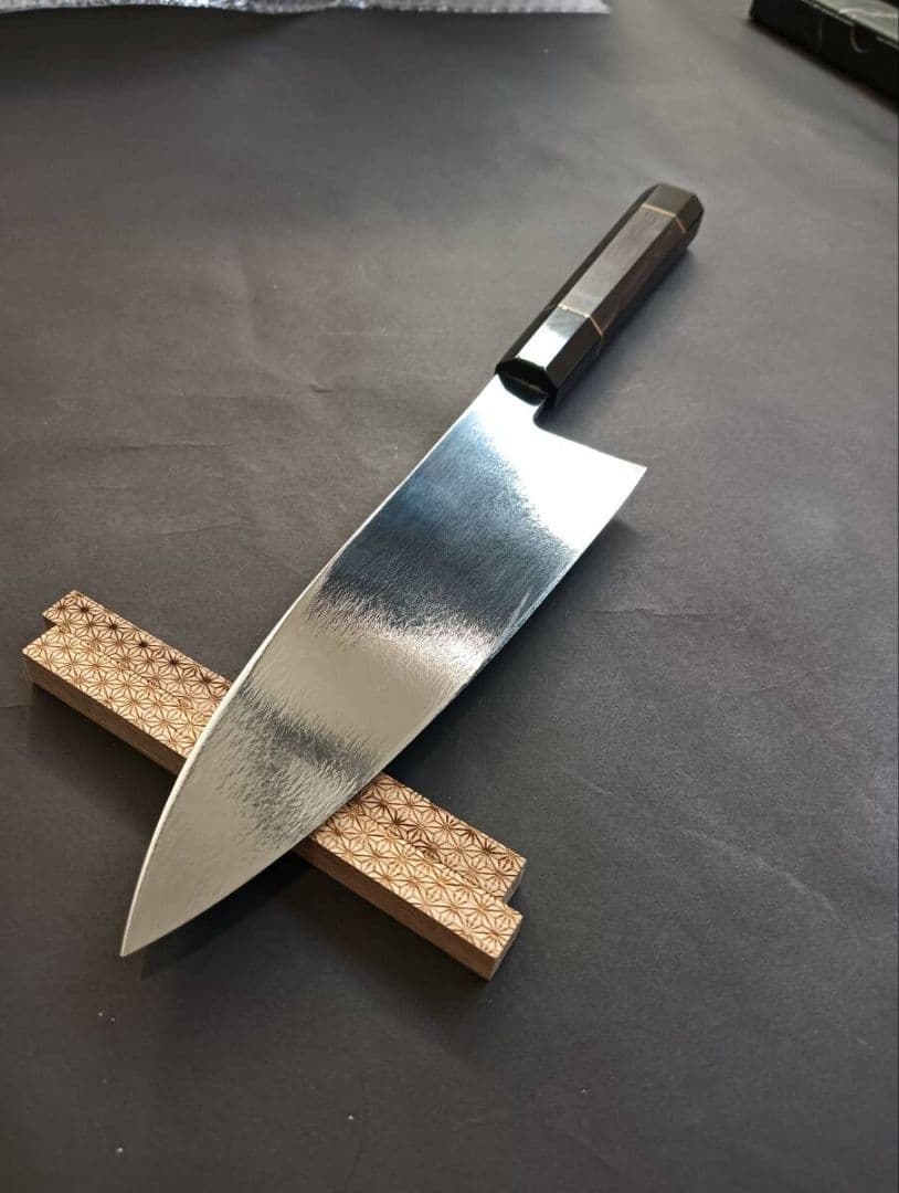 新品鞘付き 鏡面出刃包丁 190mm VG10本焼き 黒檀柄 木製鞘付き