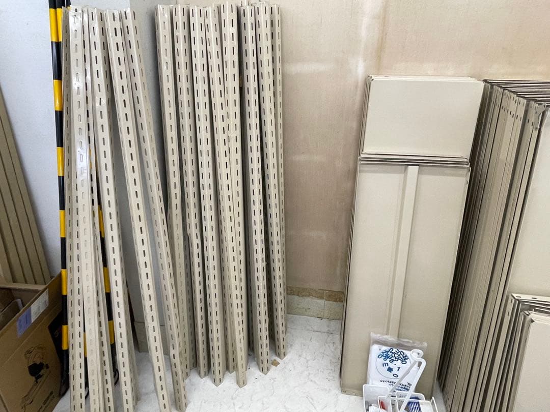 スチールラック 180×45×180cm 5段 ベージュ 10台分 引き取り限定