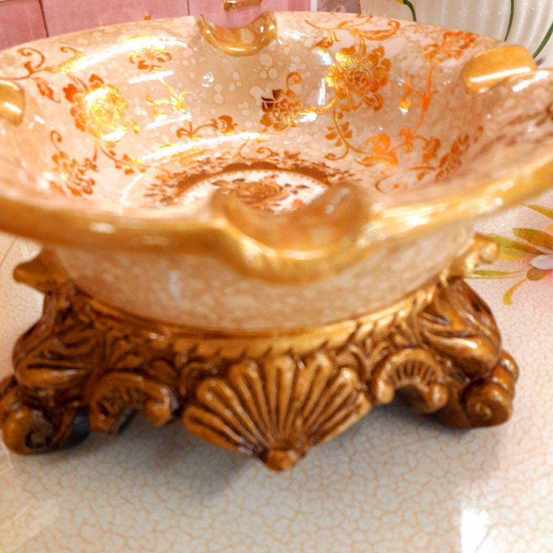 輸入雑貨　シノワズリ　『薔薇の灰皿』　ゴールド　薔薇柄　リビング