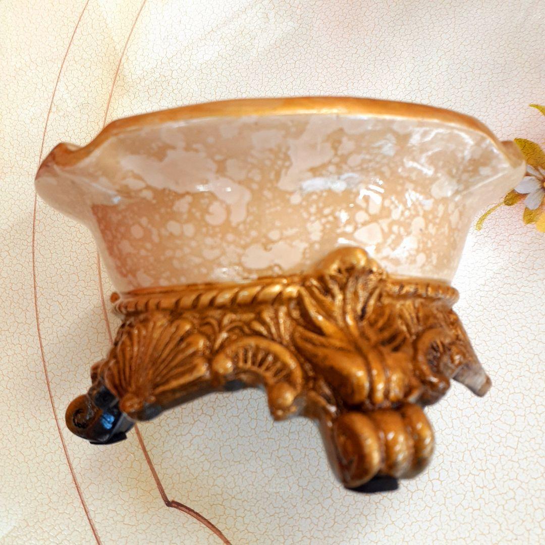 輸入雑貨　シノワズリ　『薔薇の灰皿』　ゴールド　薔薇柄　リビング