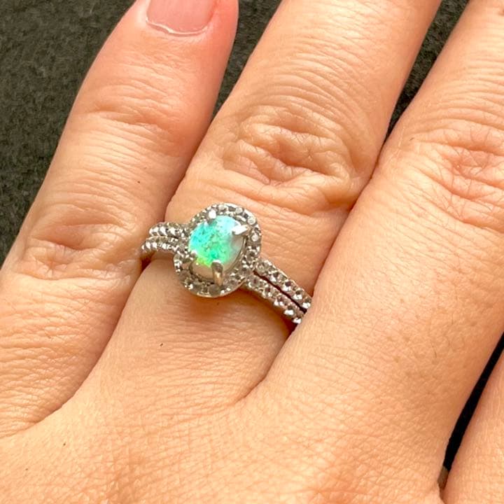 セミクリスタルオパール　シルバーリング　ホワイトトパーズ付き