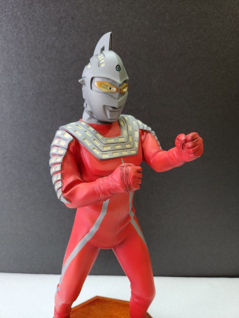 【究極のプロ完成品No21】圓句昭浩原型　ウルトラセブン　レジン　ポインター付属