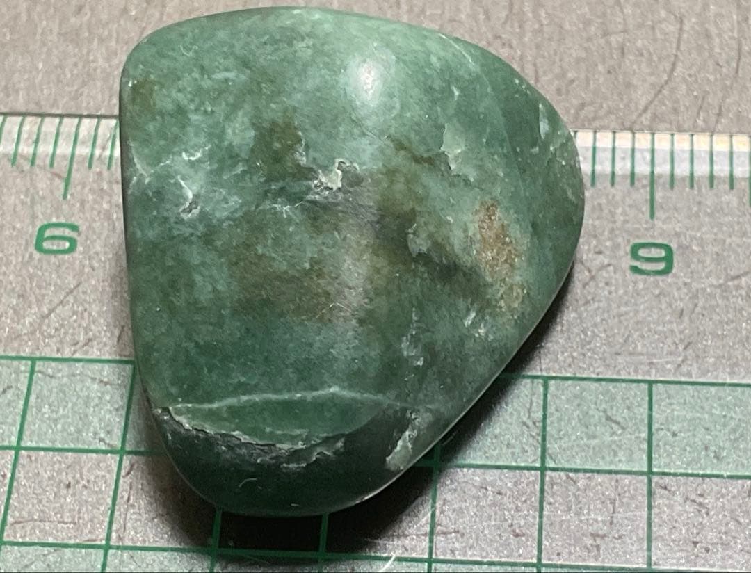 濃緑色　糸魚川翡翠11g ヒスイ　ひすい