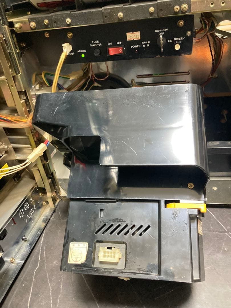 パチスロ実機 ドロンジョ コイン不要機 ボリューム 設定、ドアキー 4号機