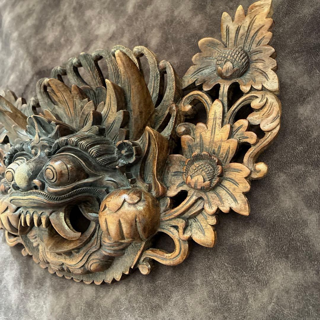 聖獣 バロン バリ島 手彫り 木彫 エスニック　壁掛け　魔除け　長さ31㎝