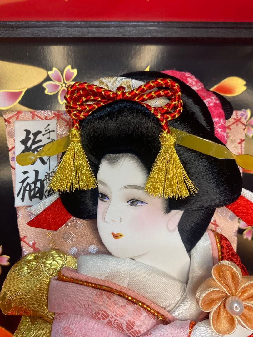 羽子板　振袖　ガラスケース１３号・サイズ間口約２９×奥行約１９×高さ約５５㎝