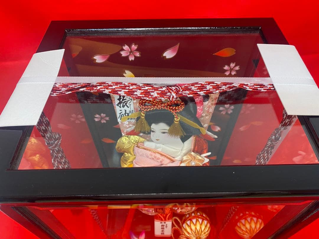 羽子板　振袖　ガラスケース１３号・サイズ間口約２９×奥行約１９×高さ約５５㎝