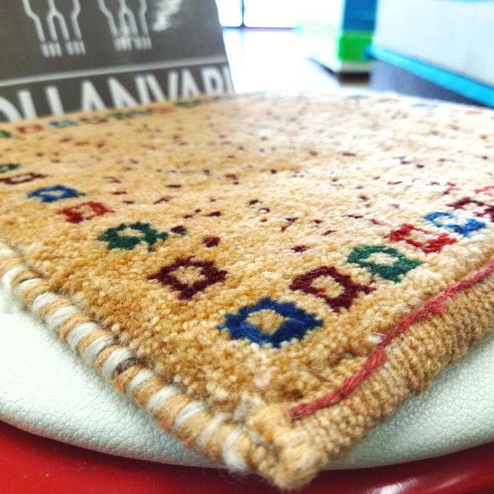 値下げ交渉ミニギャベ●32×32㎝●手織●本物●新品未使用 遊牧民が紡ぐギャッベ